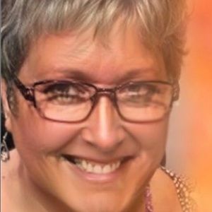 Meet your Posher, Lesa